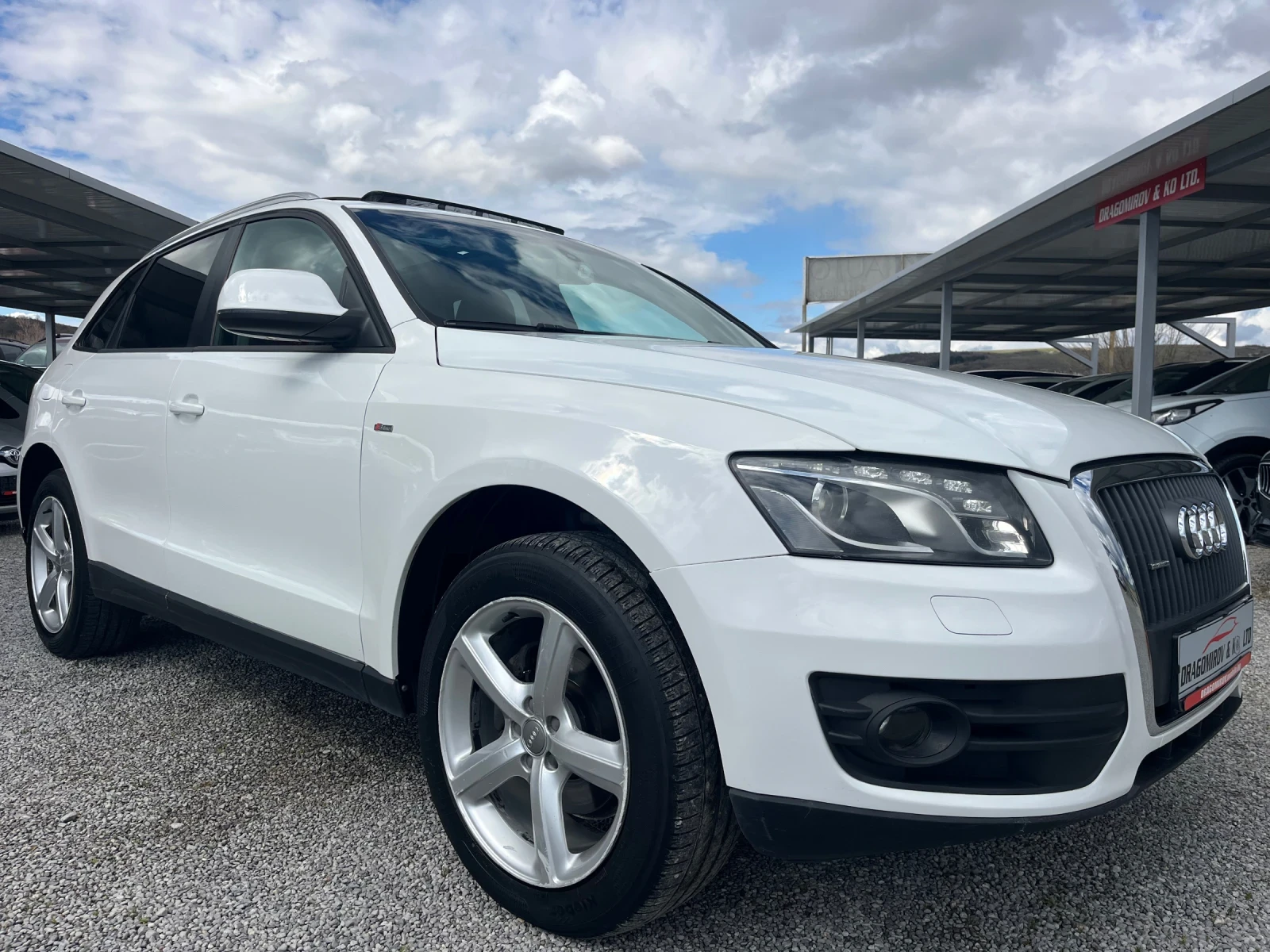 Audi Q5 2.0TDI Automat/Quattro, снимка 4 - Автомобили и джипове - 54136469