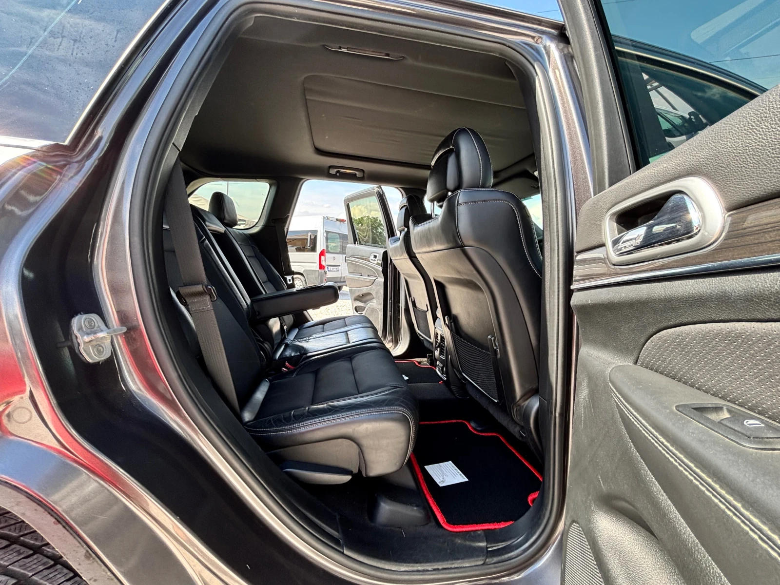 Jeep Grand cherokee 6.4/SRT/PANO/FULL MAXX, снимка 7 - Автомобили и джипове - 54880844