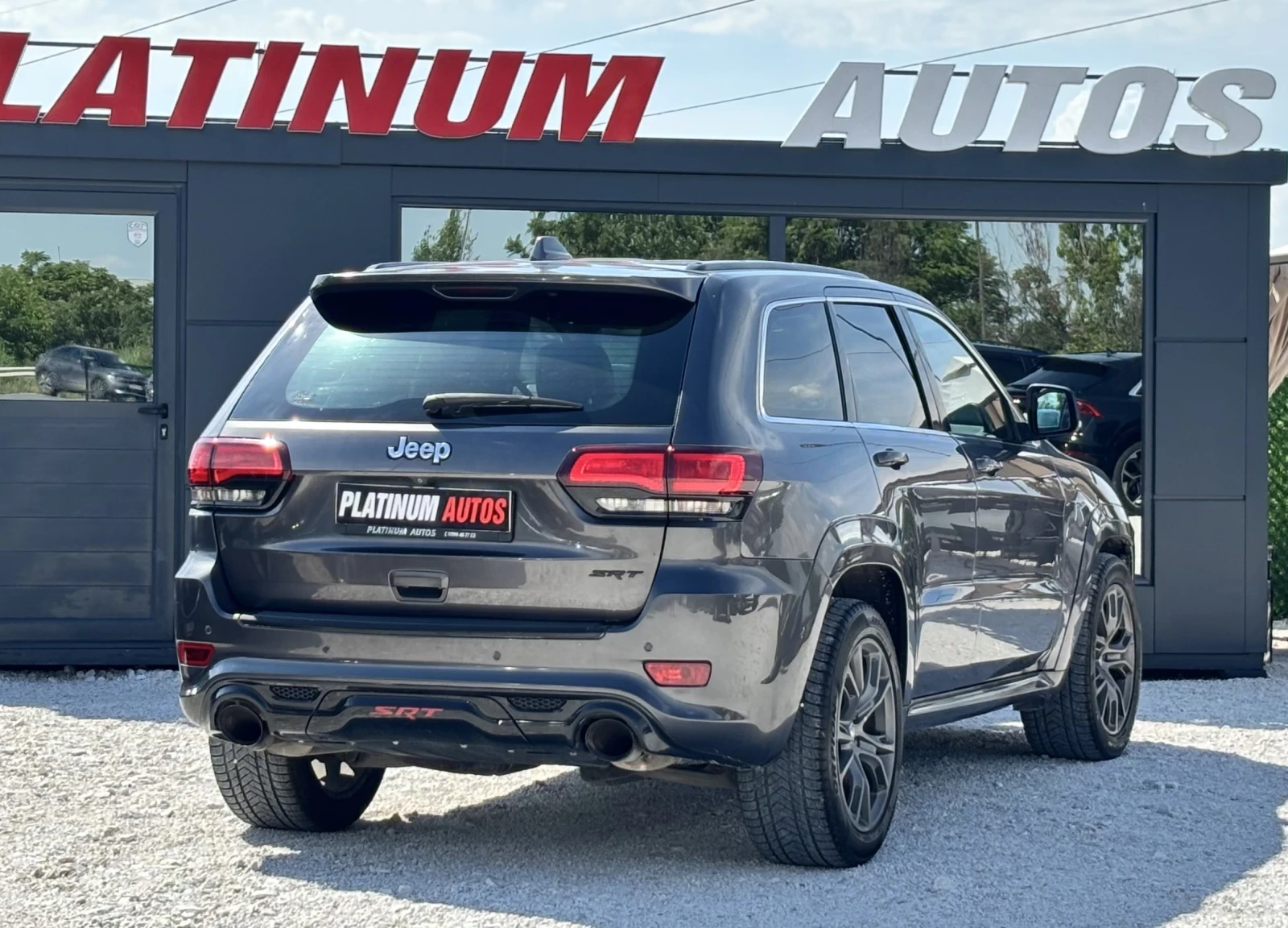 Jeep Grand cherokee 6.4/SRT/PANO/FULL MAXX, снимка 9 - Автомобили и джипове - 54880844