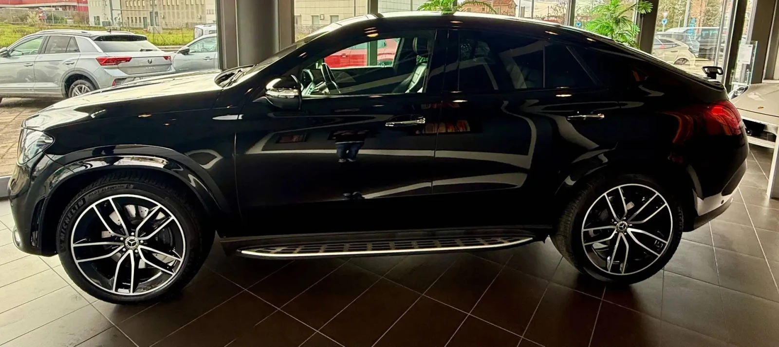 Mercedes-Benz GLE 400 400d COUPE 4MATIC AMG-LINE, снимка 4 - Автомобили и джипове - 54965940