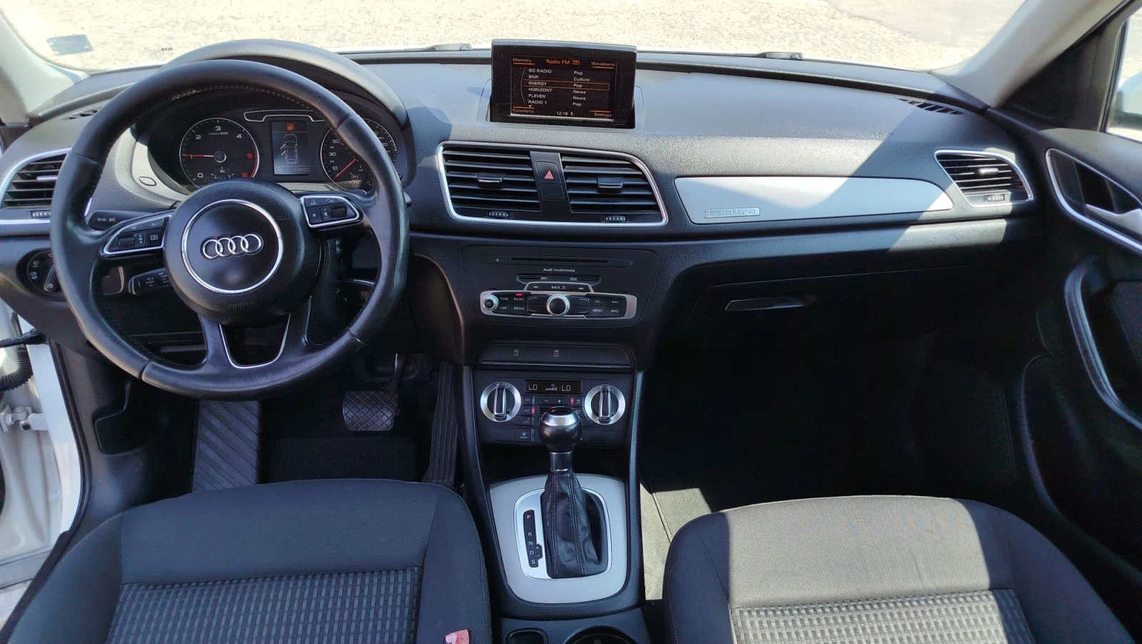 Audi Q3, снимка 12 - Автомобили и джипове - 55623810