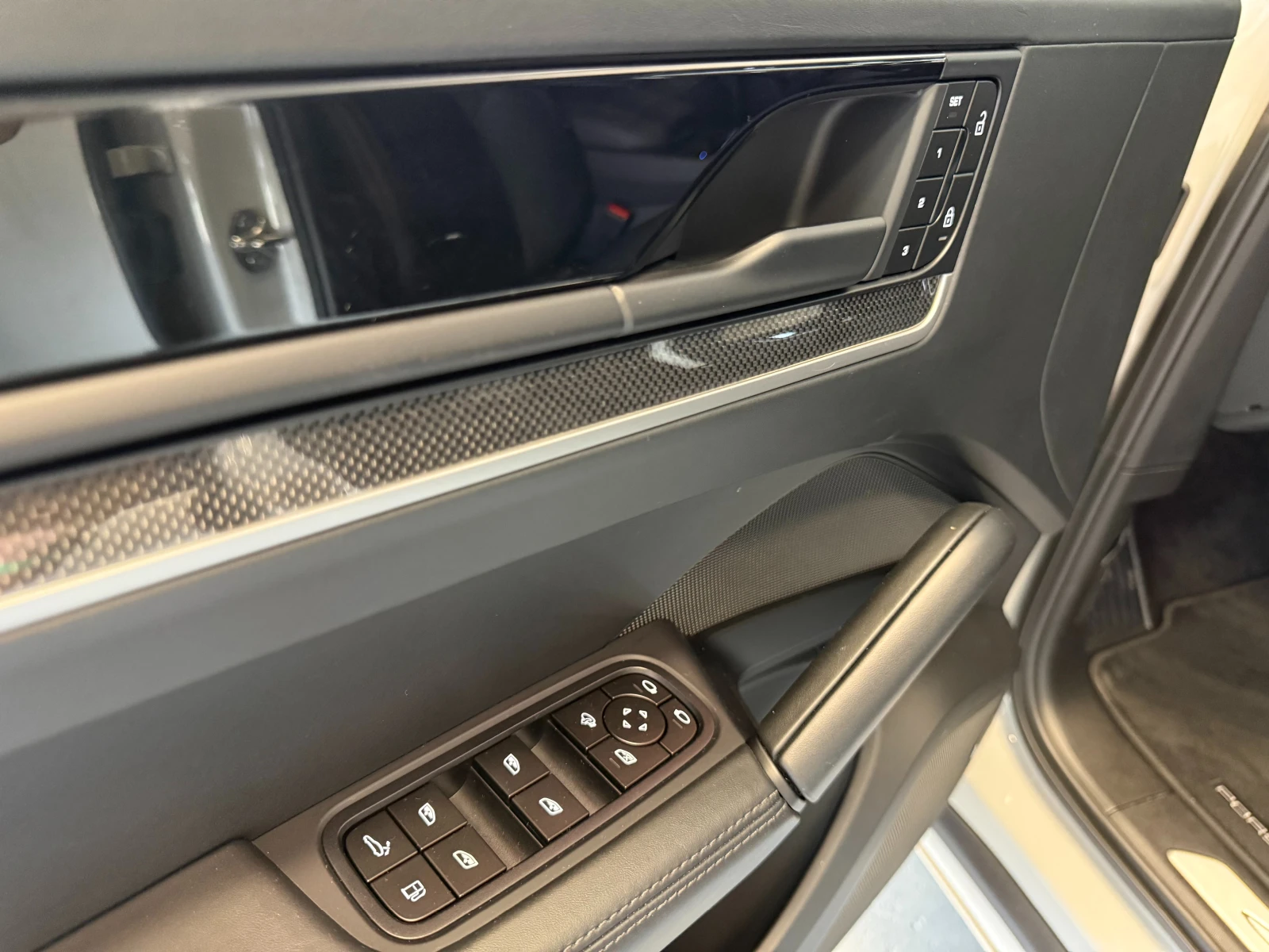 Porsche Cayenne TURBO E- HYBRID COUPE PANO 360 CAMERA CARBON , снимка 14 - Автомобили и джипове - 55817776