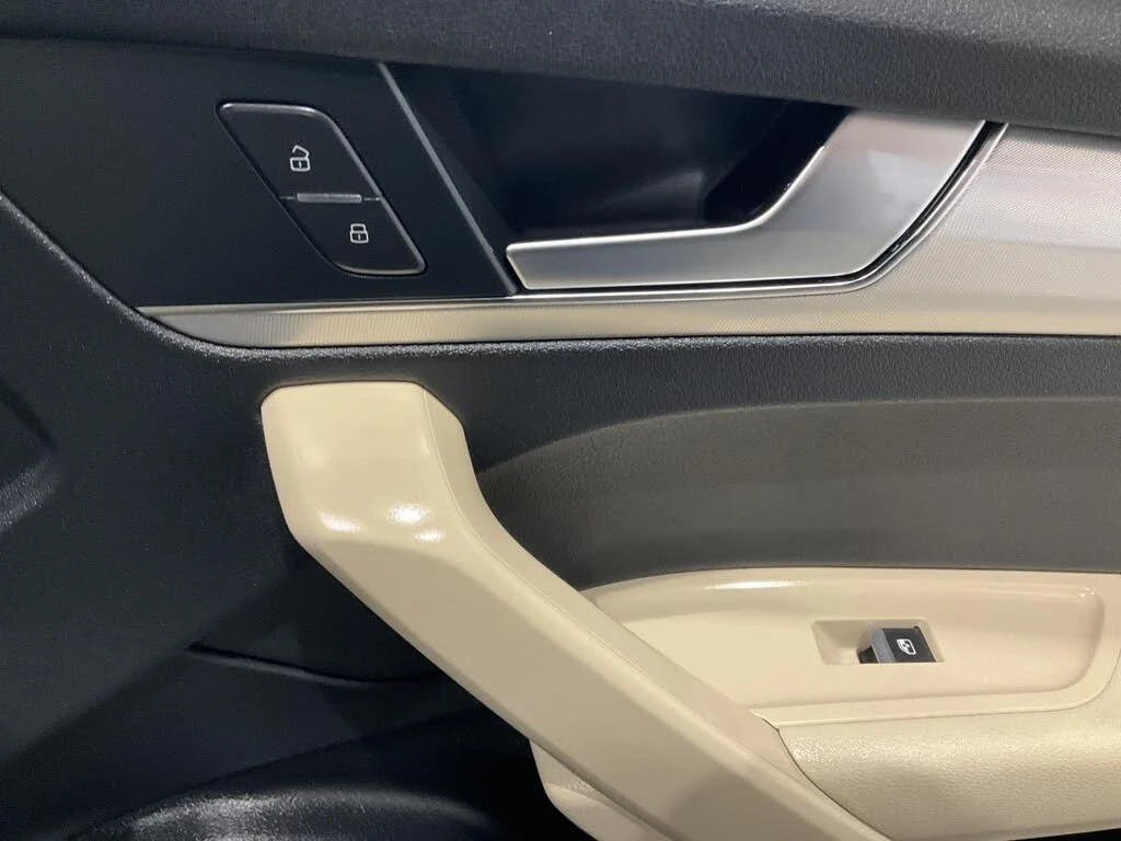 Audi Q5 Амбиентно * Панорама * АвтоКредит (ЦЕНА ДО БГ), снимка 9 - Автомобили и джипове - 56204226