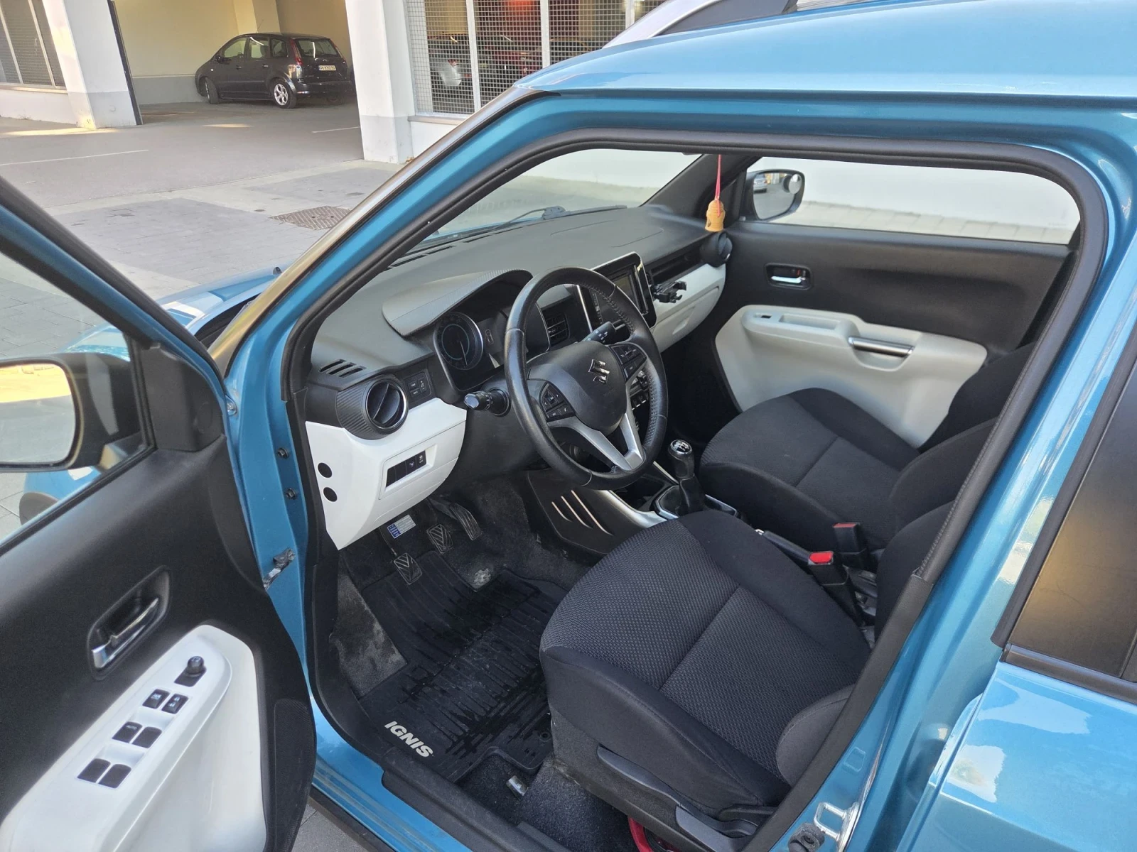 Suzuki Ignis 1.2, 2017 г.  , снимка 9 - Автомобили и джипове - 56379645