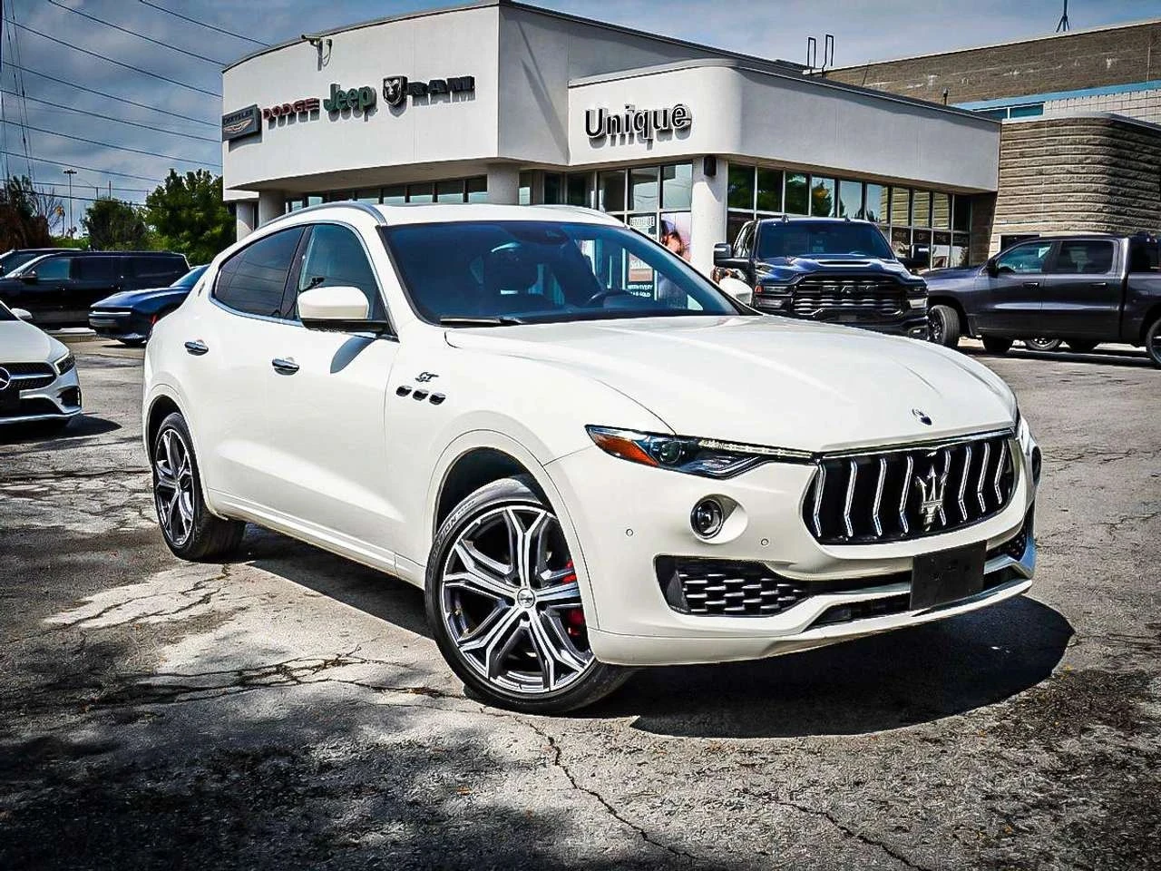 Maserati Levante, снимка 2 - Автомобили и джипове - 56685389