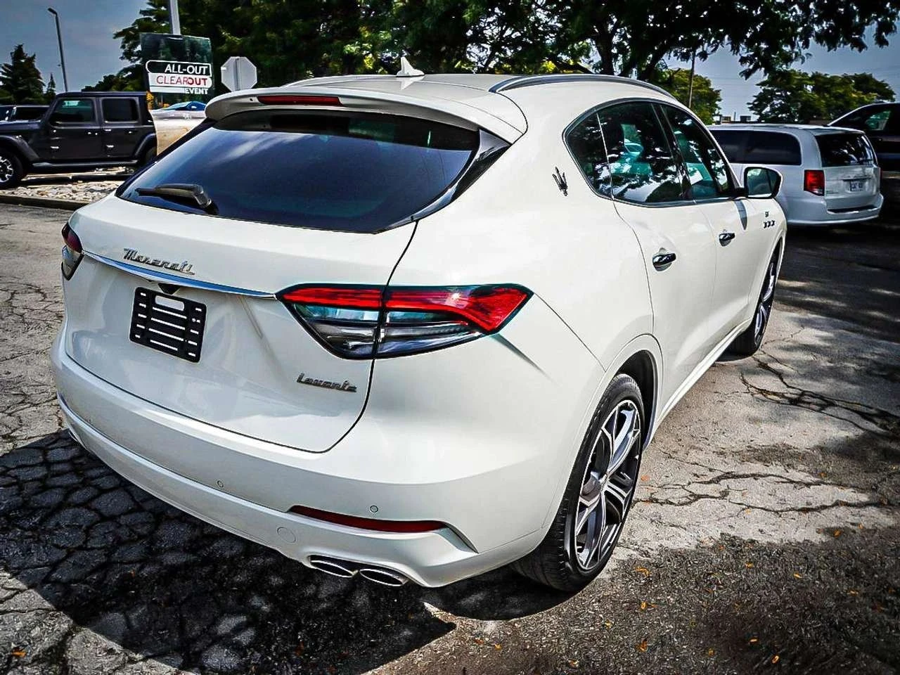 Maserati Levante, снимка 9 - Автомобили и джипове - 56685389