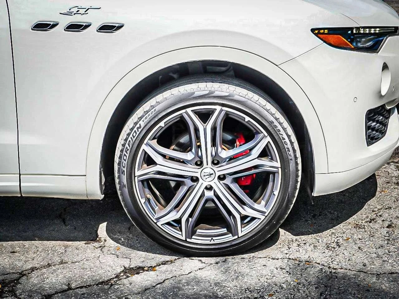 Maserati Levante, снимка 11 - Автомобили и джипове - 56685389