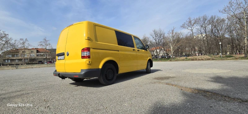 VW Transporter T5 2.0 TDI 140hp Товаропътник, снимка 4 - Бусове и автобуси - 49468915