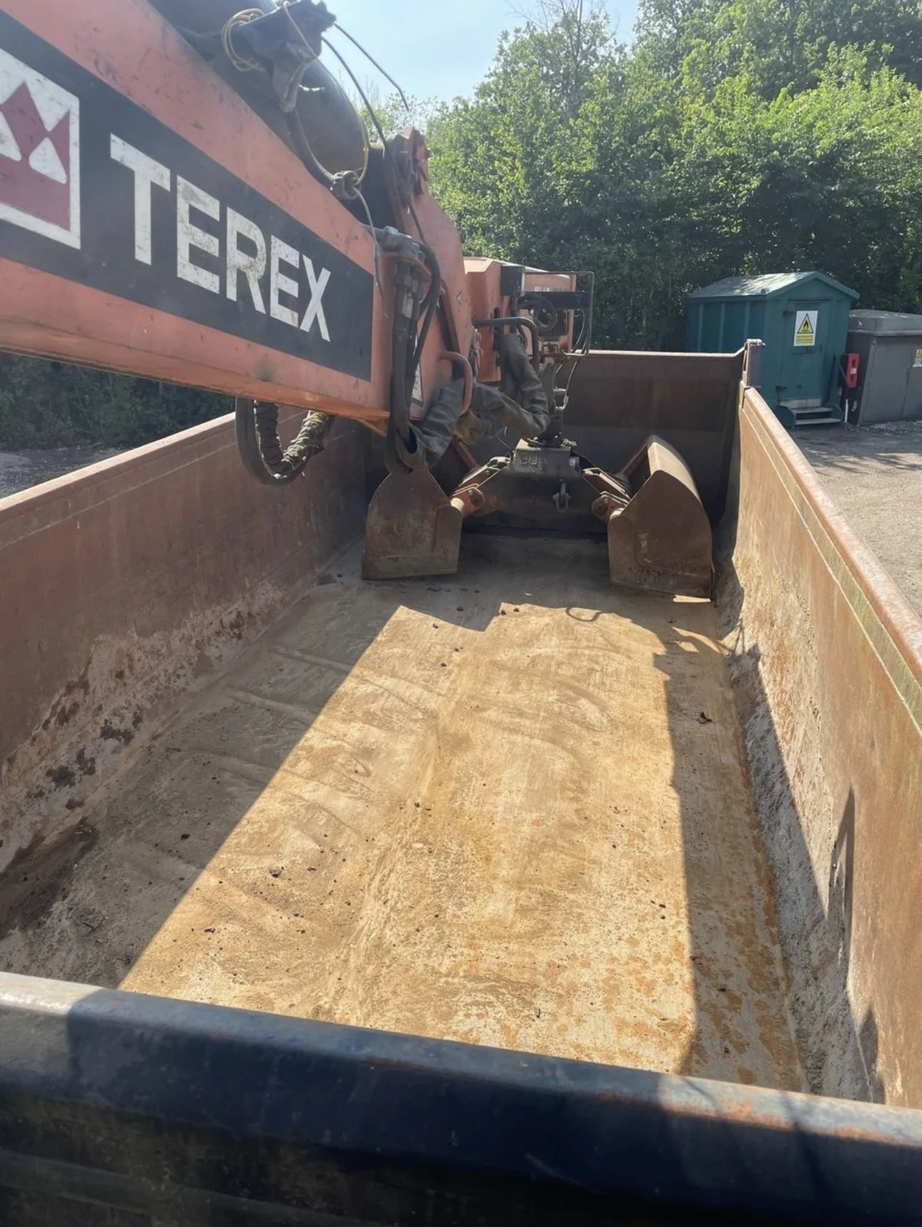 Mercedes-Benz 2629 Самосвал с Кран - изображение 5