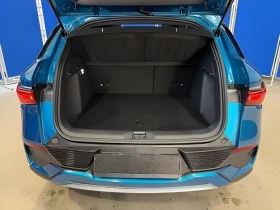 BYD Atto3 62kWh DISTRONIC 360* PANO Winter Package Keyless, снимка 9