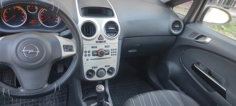 Opel Corsa D, снимка 6 - Автомобили и джипове - 47635560