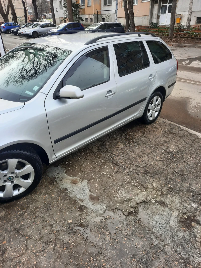 Skoda Octavia, снимка 2 - Автомобили и джипове - 48669162