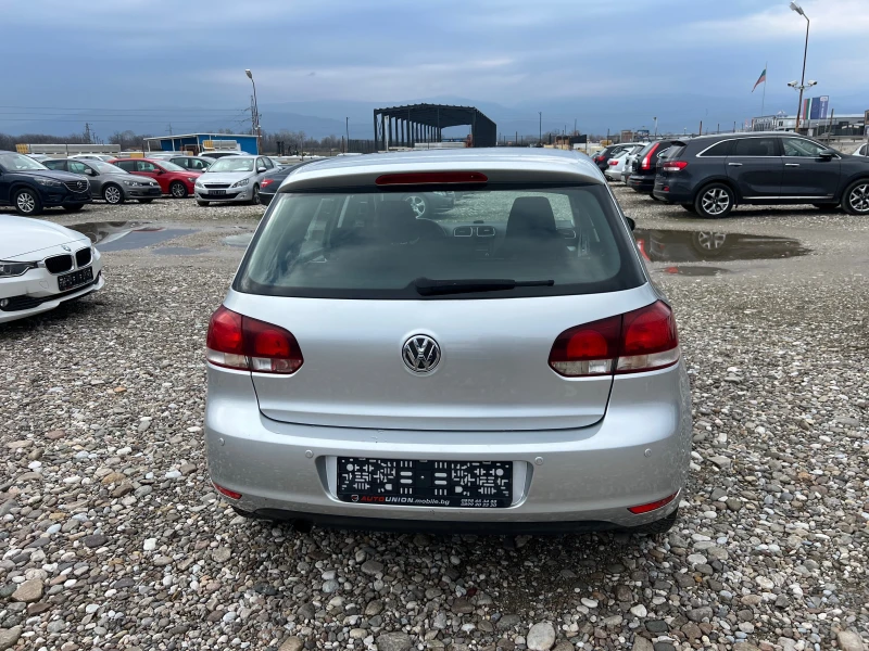 VW Golf 1.6 TDI (КАТО НОВА), снимка 6 - Автомобили и джипове - 49341641