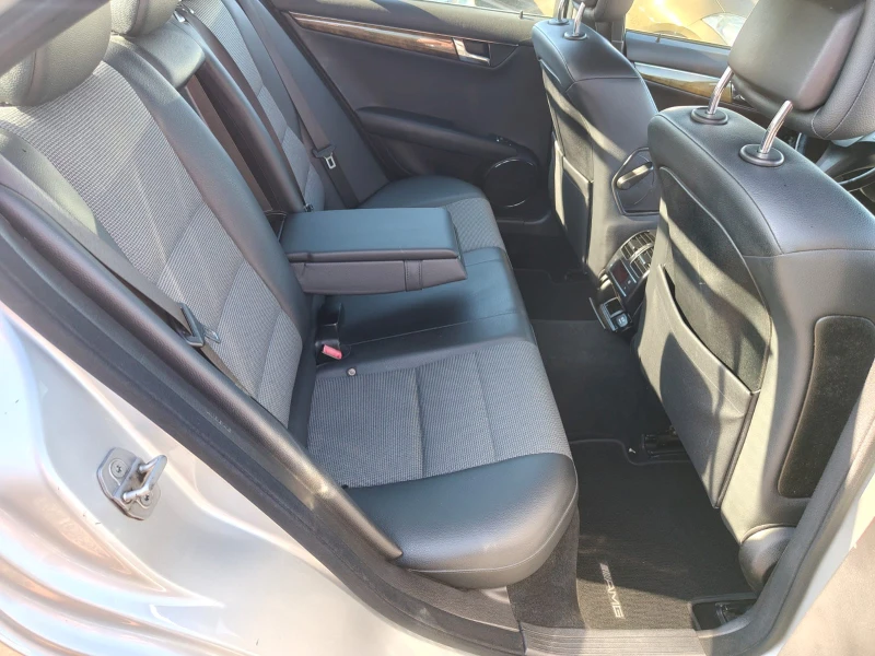 Mercedes-Benz C 220 2.2CDI, снимка 15 - Автомобили и джипове - 51568190