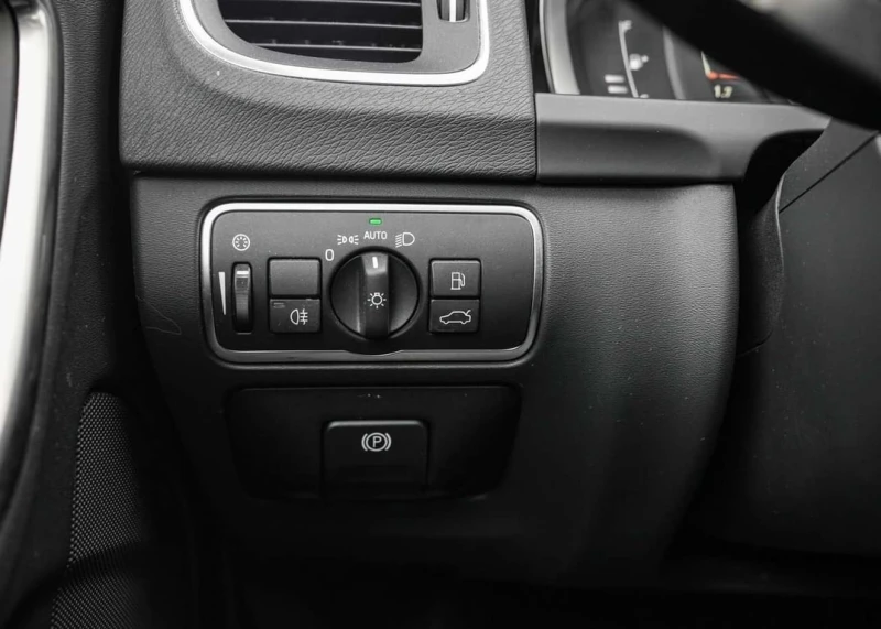 Volvo V60 * Premier * CARFAX * ЦЕНА ДО БГ, снимка 13 - Автомобили и джипове - 53431169