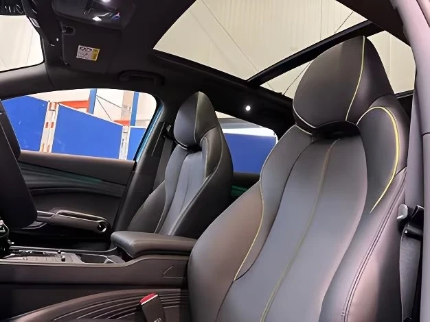 BYD Atto3 62kWh DISTRONIC 360* PANO Winter Package Keyless, снимка 7 - Автомобили и джипове - 54221395