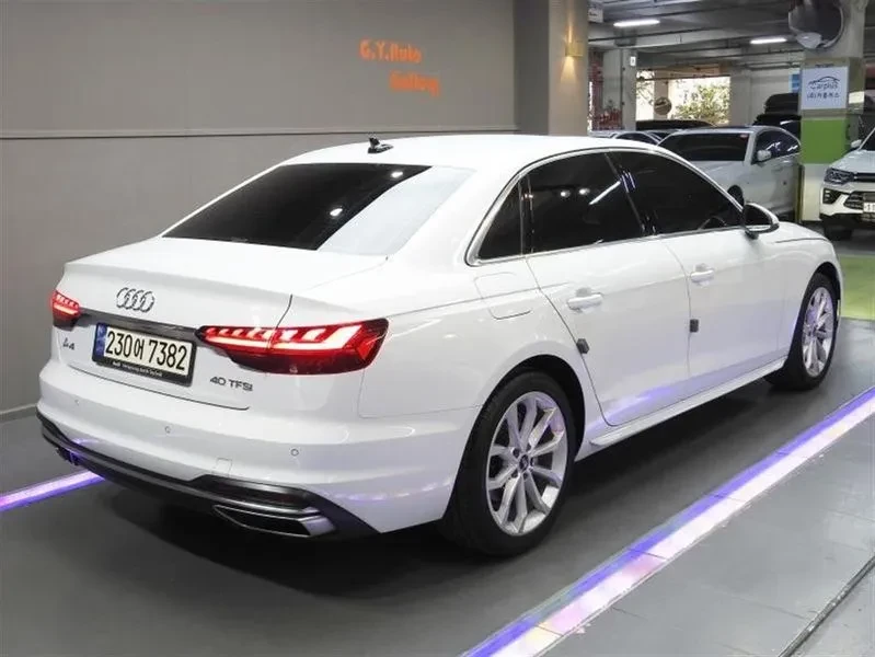Audi A4 (B9) 40 Tfsi, снимка 3 - Автомобили и джипове - 54995364