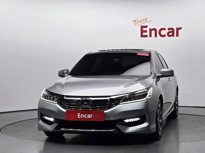 Honda Accord 2.4 9Th Generation, снимка 2 - Автомобили и джипове - 55812468