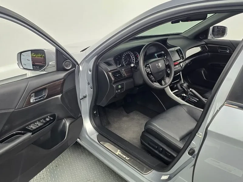Honda Accord 2.4 9Th Generation, снимка 10 - Автомобили и джипове - 55812468