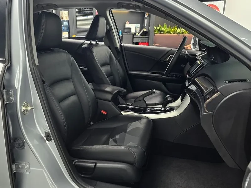 Honda Accord 2.4 9Th Generation, снимка 9 - Автомобили и джипове - 55812468