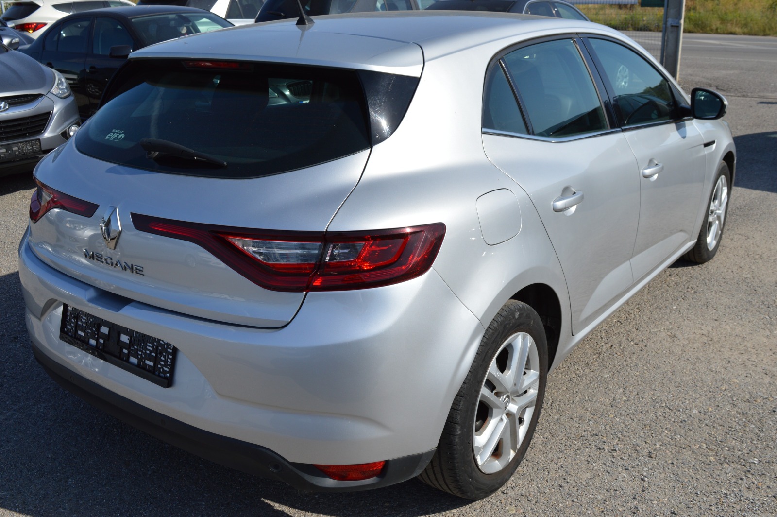 Renault Megane 1.5dci-KLIMA-EURO6 - изображение 5