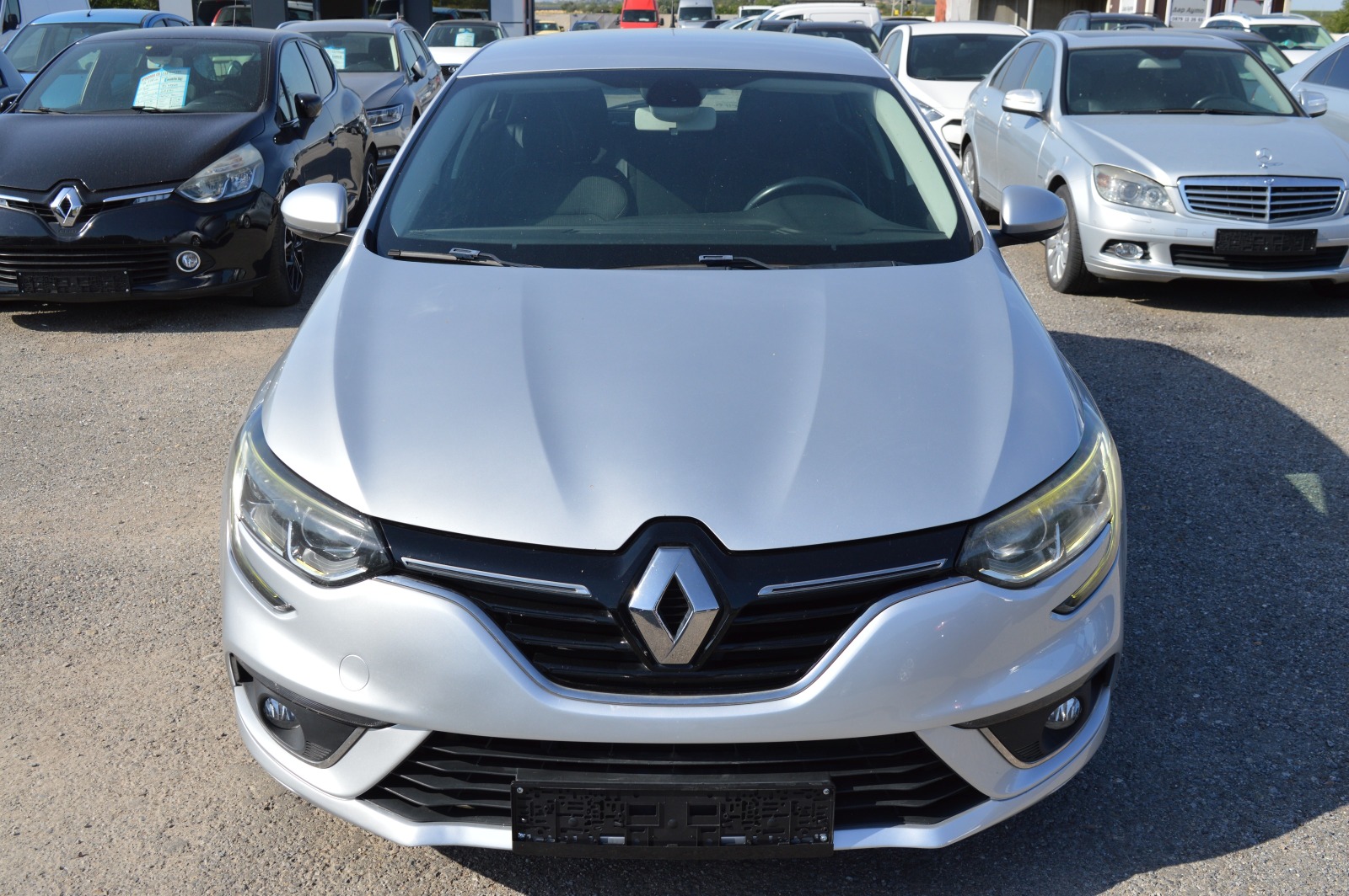 Renault Megane 1.5dci-KLIMA-EURO6 - изображение 2