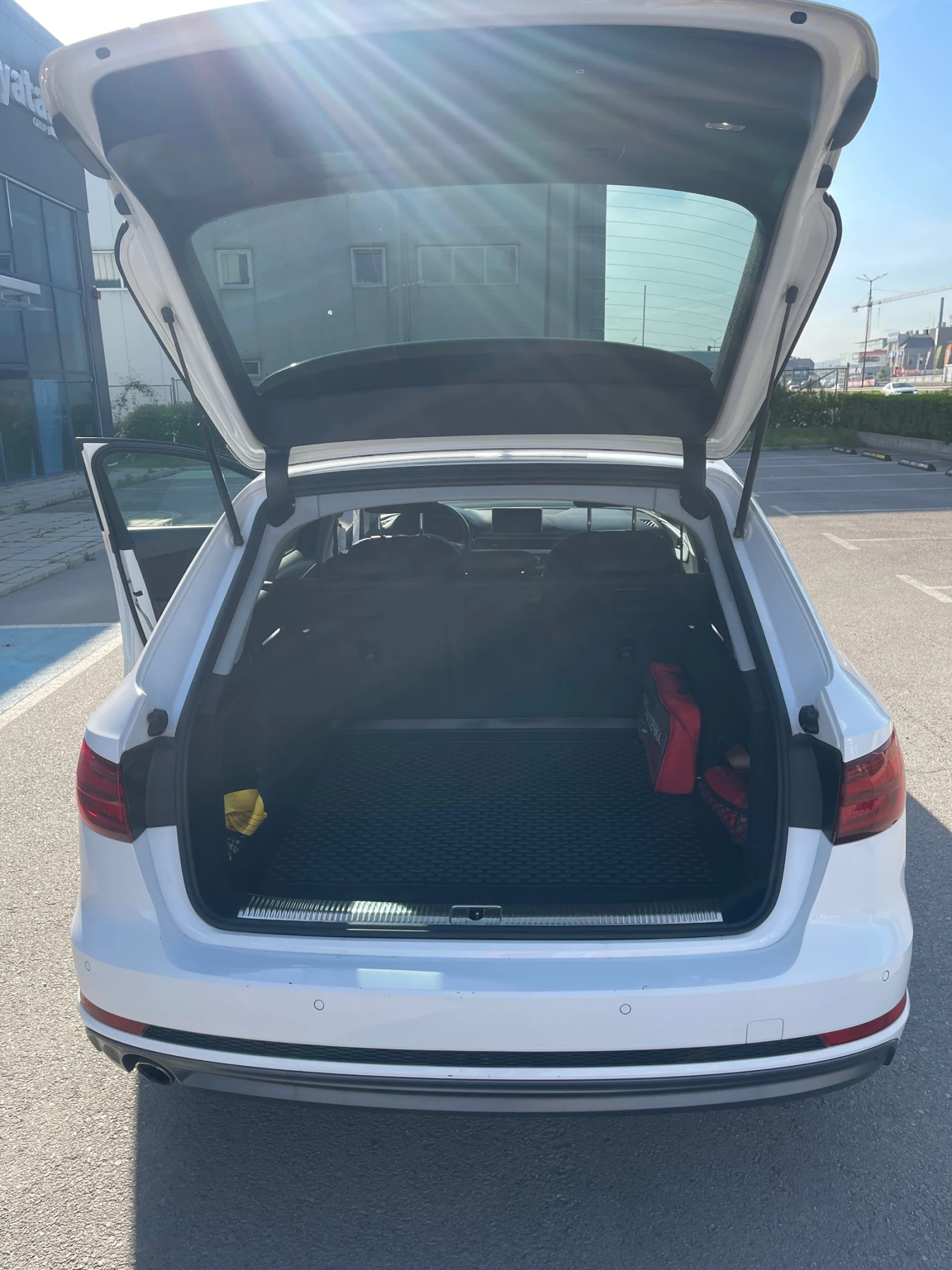 Audi A4 2, 0 TDI, S line, 150 К.с - изображение 6