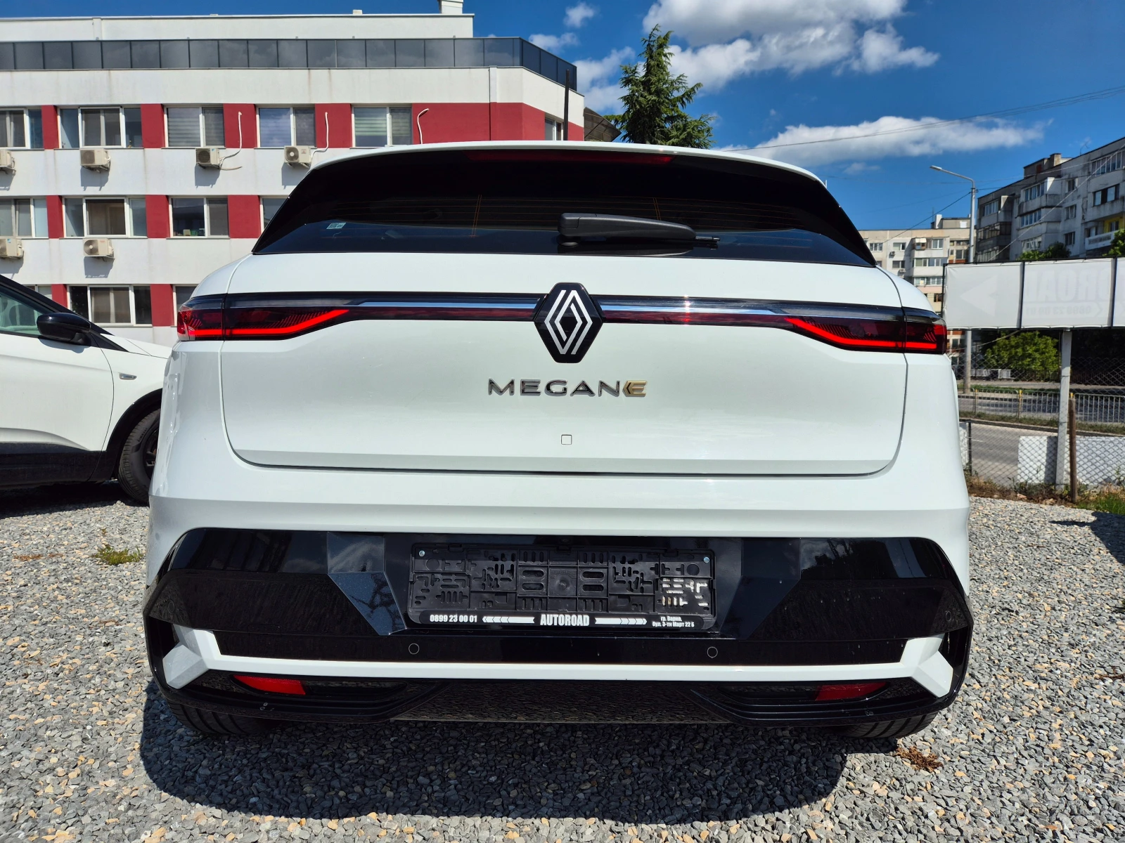 Renault Megane ГАРАНЦИЯ-E-TECH-EV-60-220 K.S.-OPTIMUM CHARGE - изображение 6