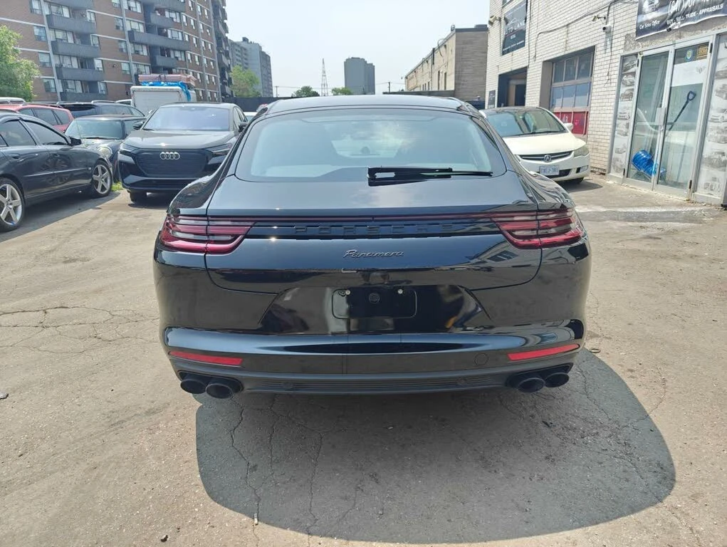 Porsche Panamera * 4* АвтоКредит (ЦЕНА ДО БГ) - изображение 4