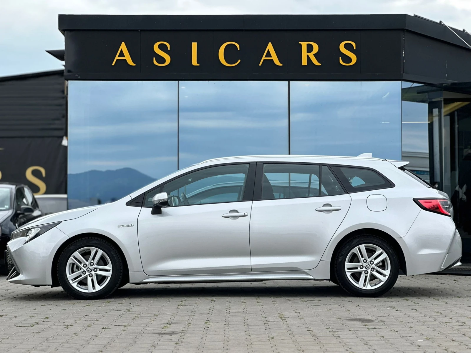 Toyota Corolla / 1.8 HYBRID / 122 HP / ГАРАНЦИЯ ДО 2031 ГОДИНА /  - изображение 2