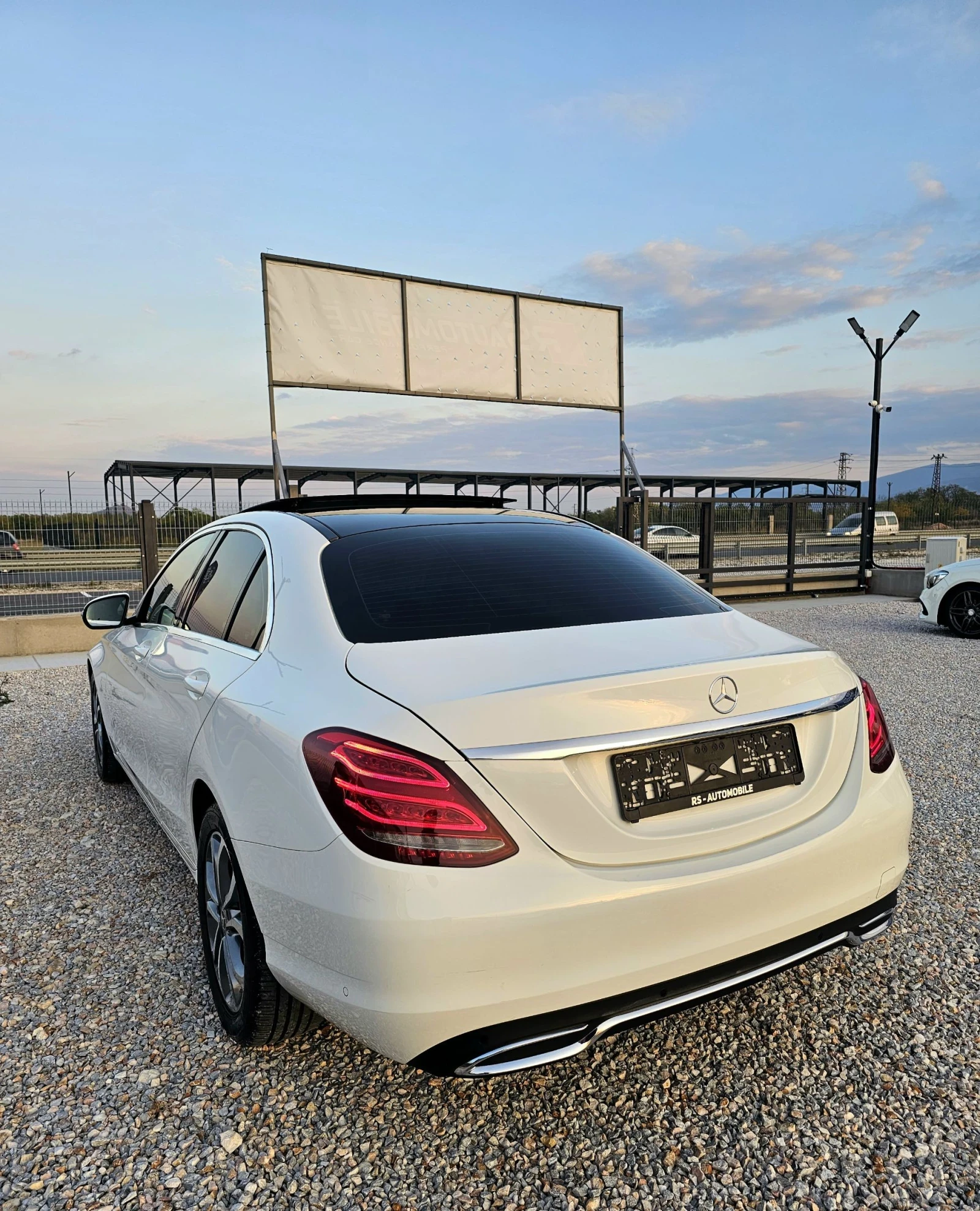 Mercedes-Benz C 200 Капарирана /Продадена  - изображение 4