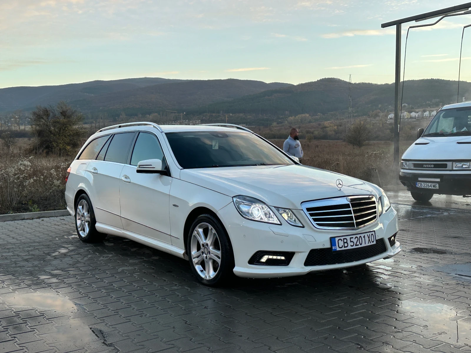 Mercedes-Benz E 350  - изображение 3