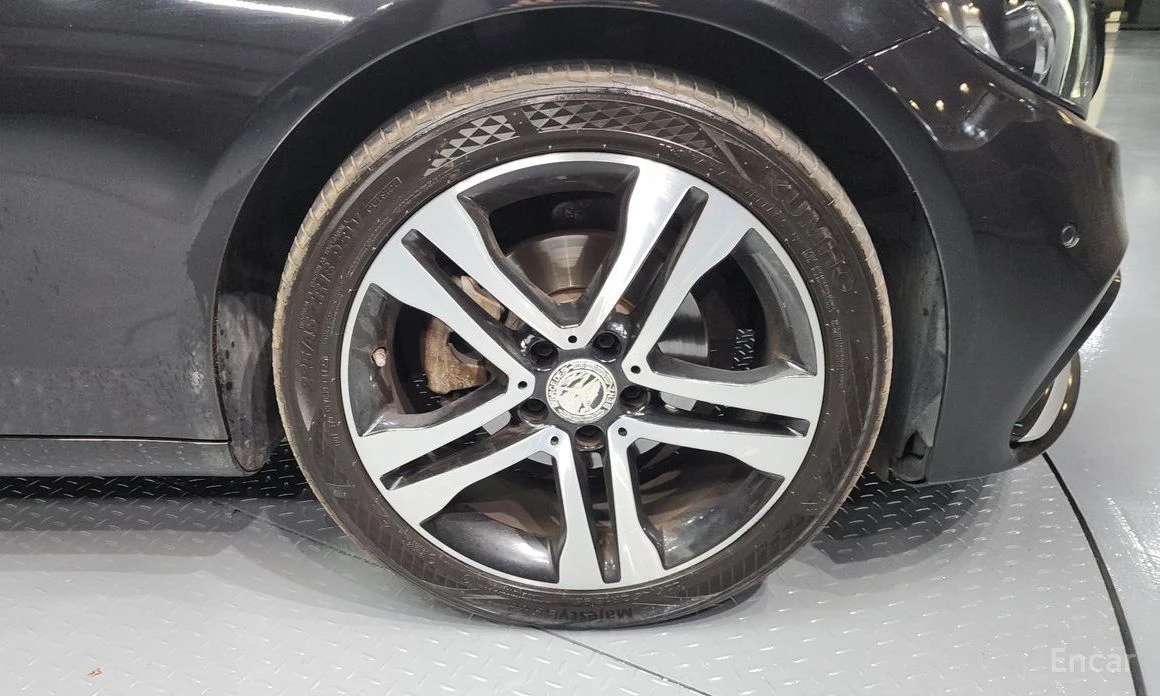 Mercedes-Benz C 200  - изображение 5