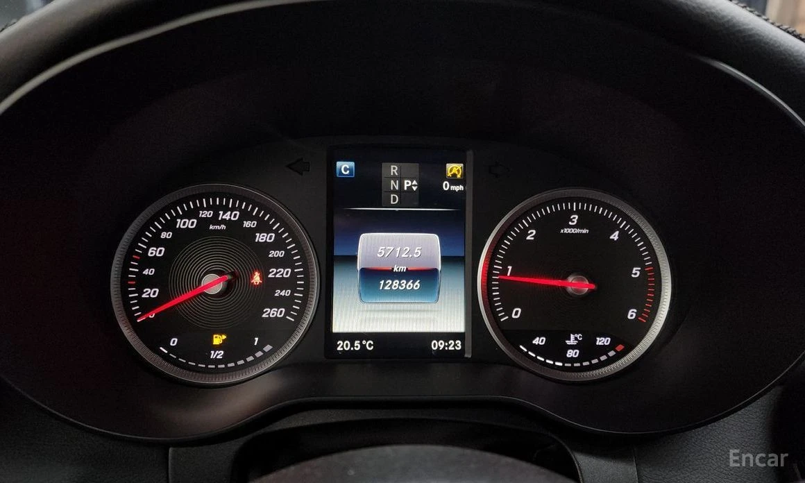 Mercedes-Benz C 200  - изображение 8