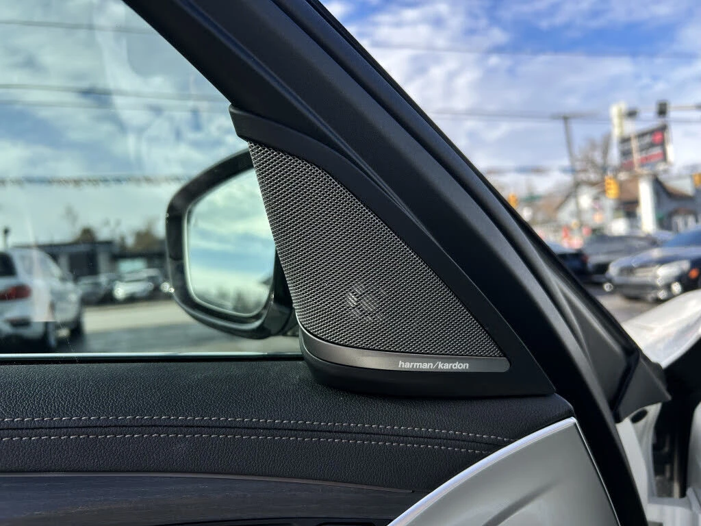 BMW 530 xDrive* АвтоКредит* (ЦЕНА ДО БГ), снимка 14 - Автомобили и джипове - 53771865