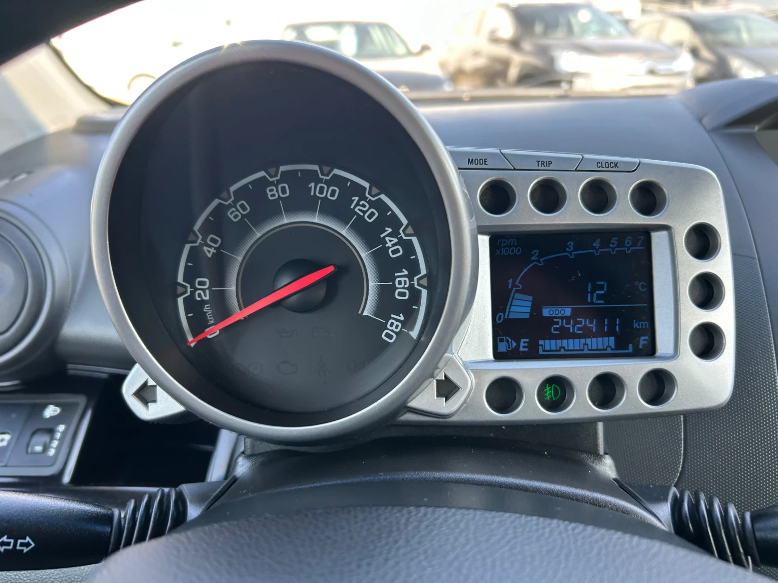 Chevrolet Spark 1.0i GAZ, снимка 10 - Автомобили и джипове - 53856202