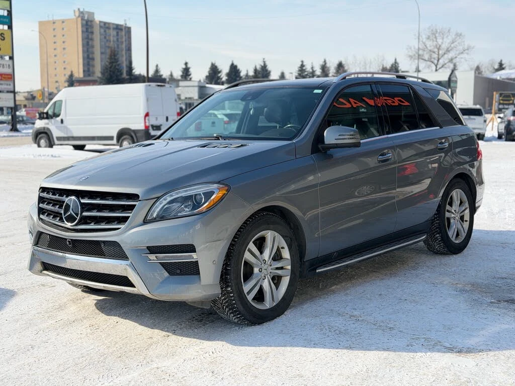 Mercedes-Benz ML 550 4MATIC* DESIGNO* HARMAN* 360 КАМЕРИ* ОБДУХ* FULL, снимка 3 - Автомобили и джипове - 54108218