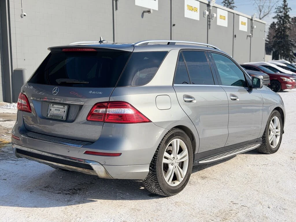 Mercedes-Benz ML 550 4MATIC* DESIGNO* HARMAN* 360 КАМЕРИ* ОБДУХ* FULL, снимка 4 - Автомобили и джипове - 54108218