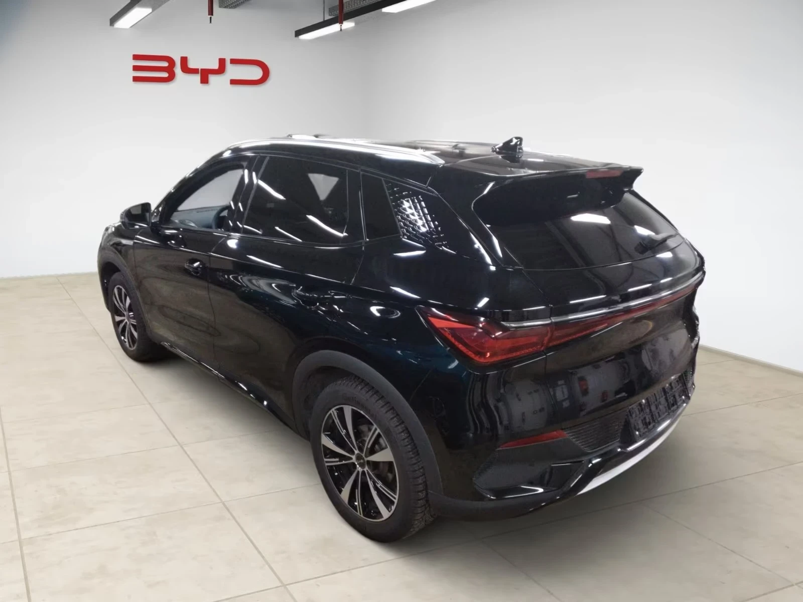 BYD Atto3 62kWh DISTRONIC 360* PANO Winter Package Keyless, снимка 5 - Автомобили и джипове - 54221395