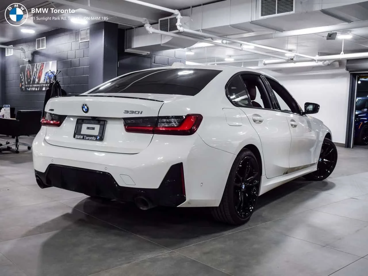 BMW 330 * xDrive * CARFAX * ЦЕНА ДО БГ, снимка 3 - Автомобили и джипове - 54442646