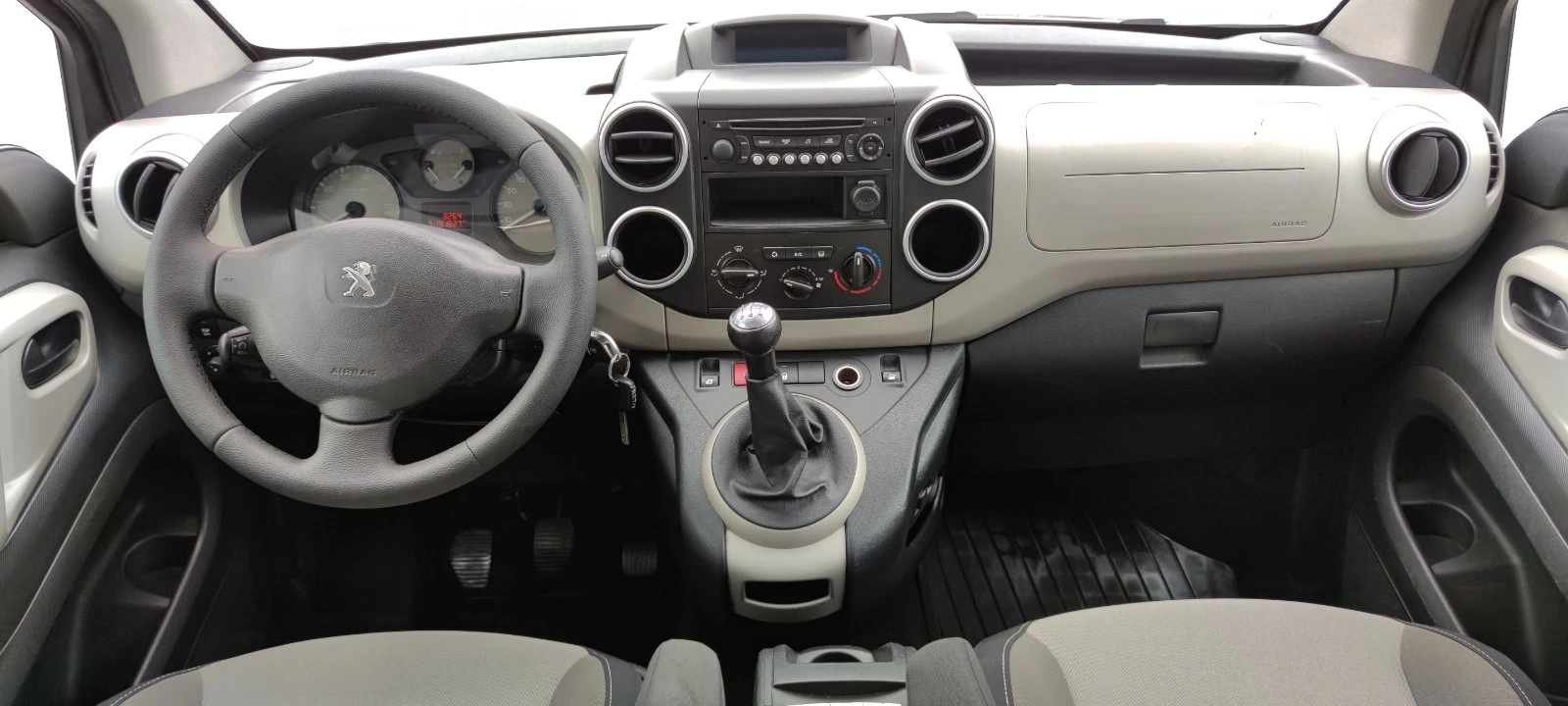Peugeot Partner 1.6HDI* FACELIFT* , снимка 11 - Автомобили и джипове - 54478889
