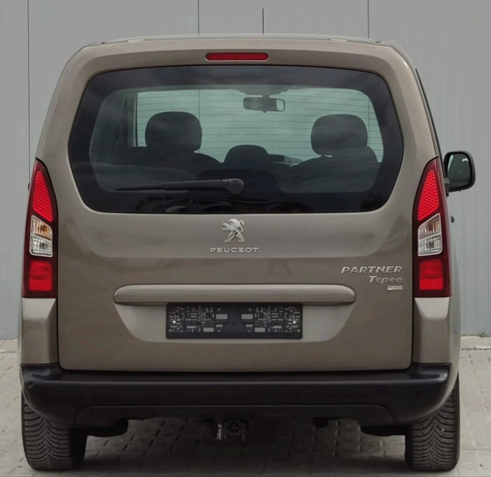 Peugeot Partner 1.6HDI* FACELIFT* , снимка 4 - Автомобили и джипове - 54478889