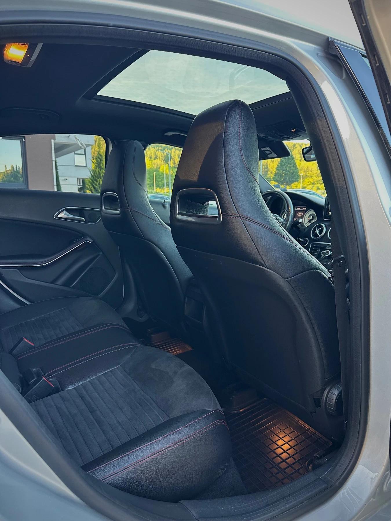 Mercedes-Benz A 200 AMG, снимка 14 - Автомобили и джипове - 54824914