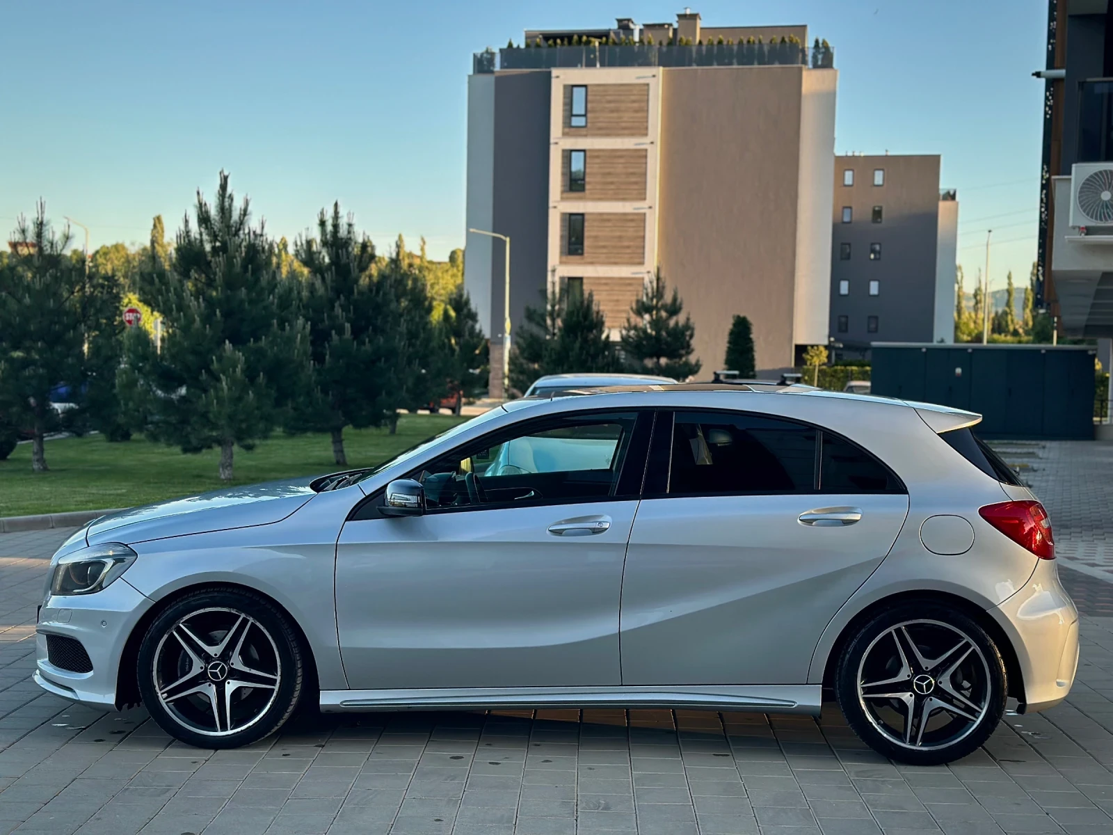 Mercedes-Benz A 200 AMG, снимка 5 - Автомобили и джипове - 54824914