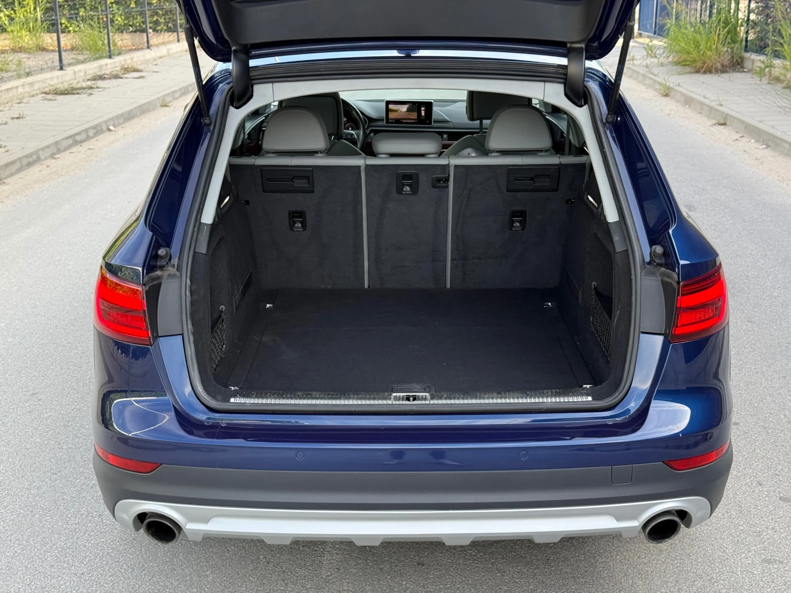 Audi A4 Allroad 2.0TFSI / LED / BANG&OLUFSEN / ПАНО / 91000км /, снимка 4 - Автомобили и джипове - 55002512
