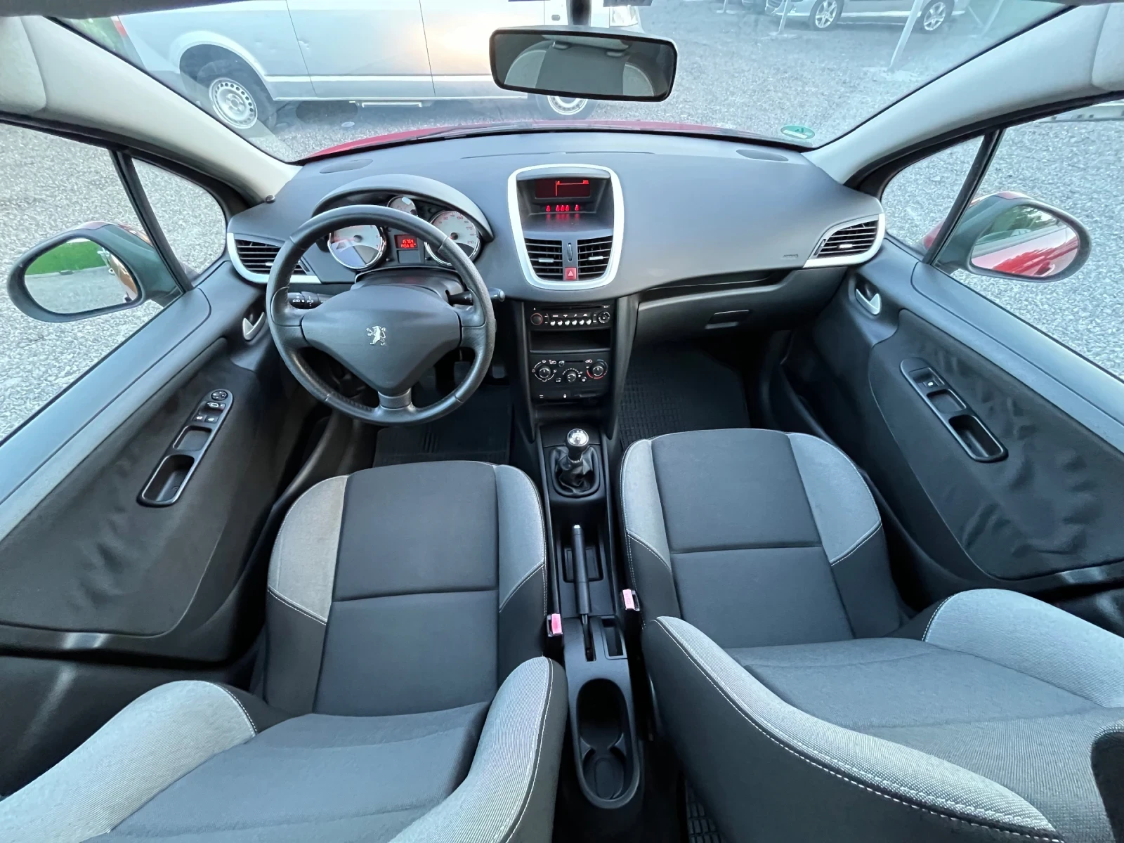 Peugeot 207 207 1.4I, снимка 9 - Автомобили и джипове - 55038866