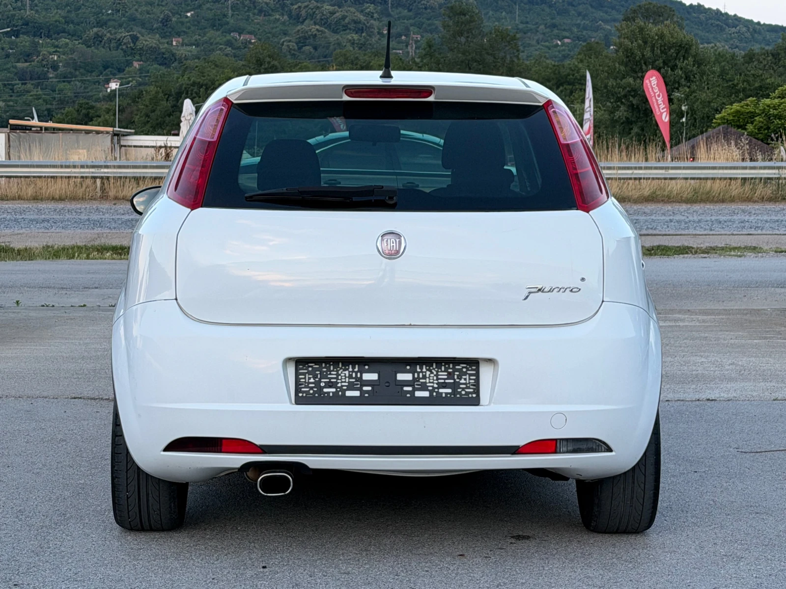 Fiat Punto 1.4i TURBO, снимка 11 - Автомобили и джипове - 55063393