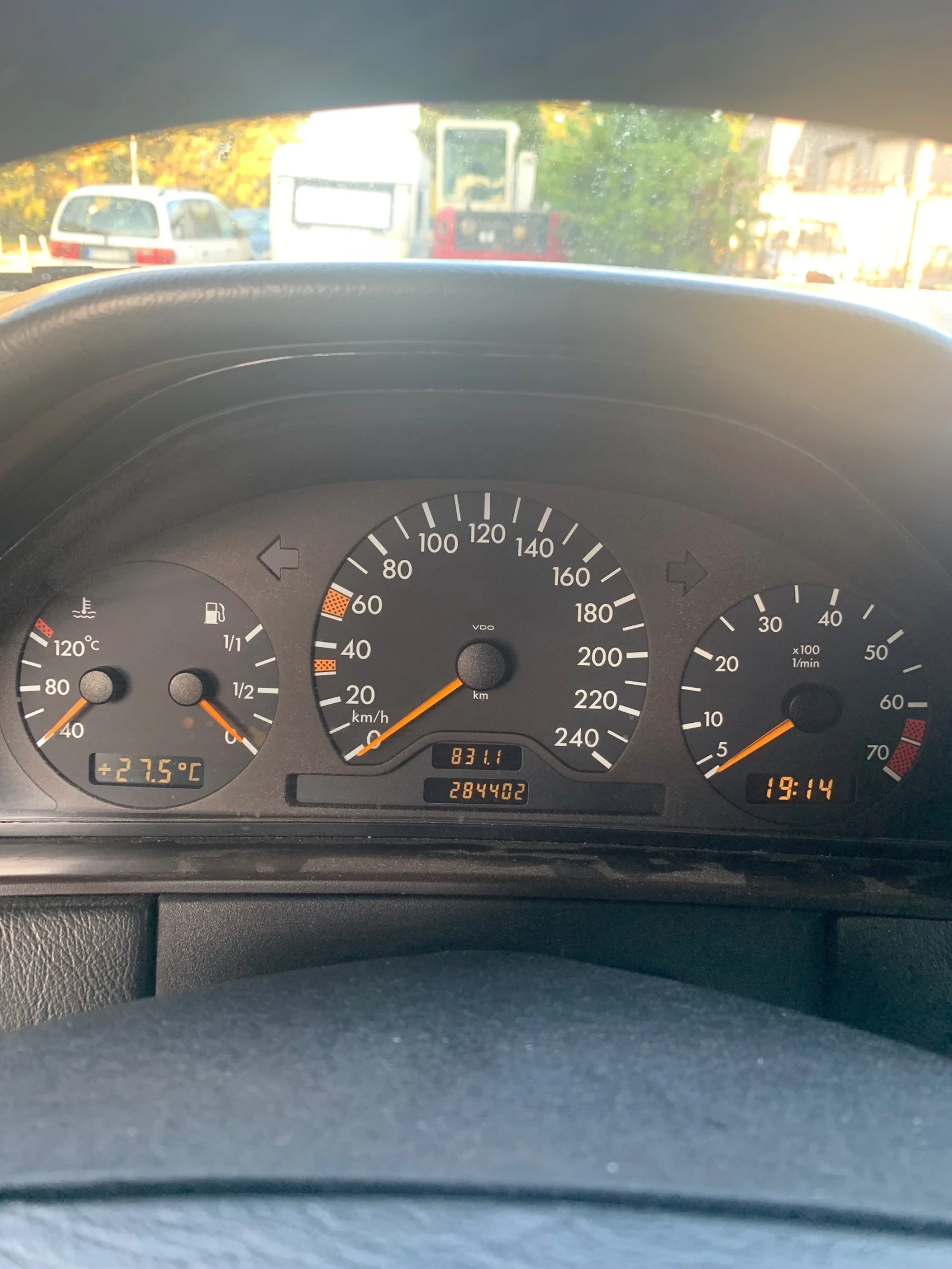 Mercedes-Benz E 200 | Mobile.bg � ����������� 9