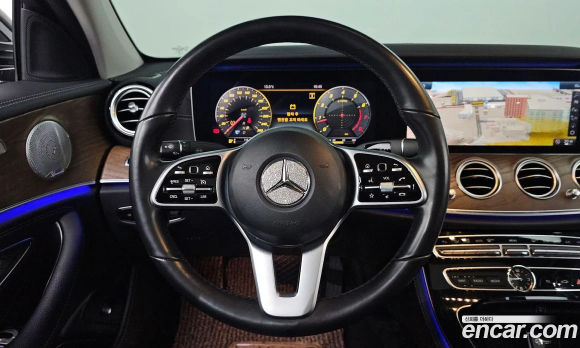 Mercedes-Benz E 300 E300 4MATIC Exclusive, снимка 14 - Автомобили и джипове - 55697206