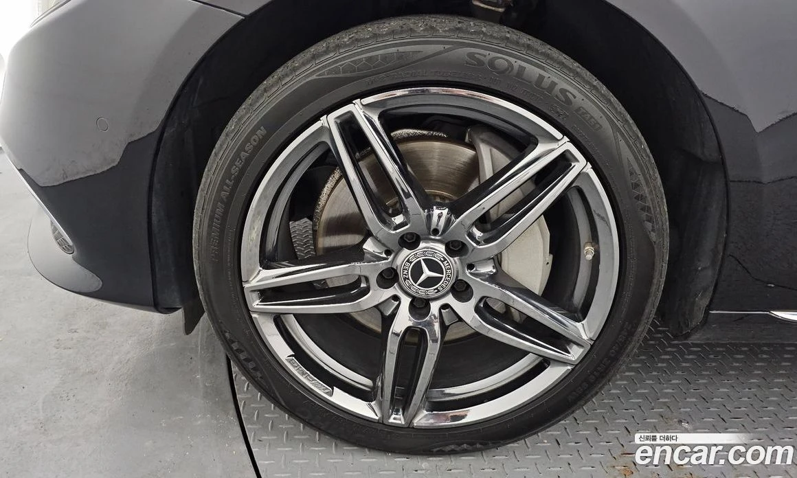 Mercedes-Benz E 300 E300 4MATIC Exclusive, снимка 5 - Автомобили и джипове - 55697206